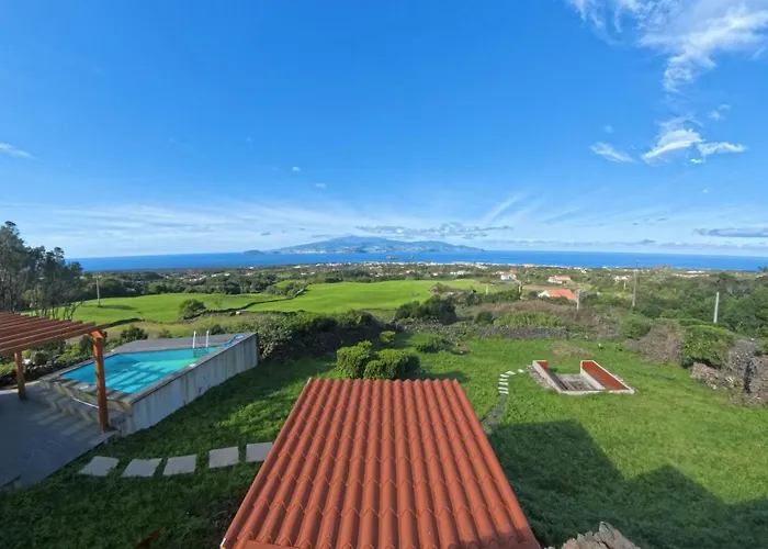 Adega Da Quinta- Casa Do Camolas Feriehus Madalena (Azores)